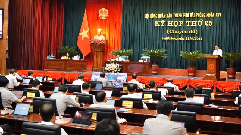 Quang cảnh kỳ họp.