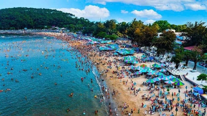 Không khí du lịch Hải Phòng trong kỳ nghỉ lễ năm nay diễn ra sôi động, vui tươi, an toàn và lành mạnh.