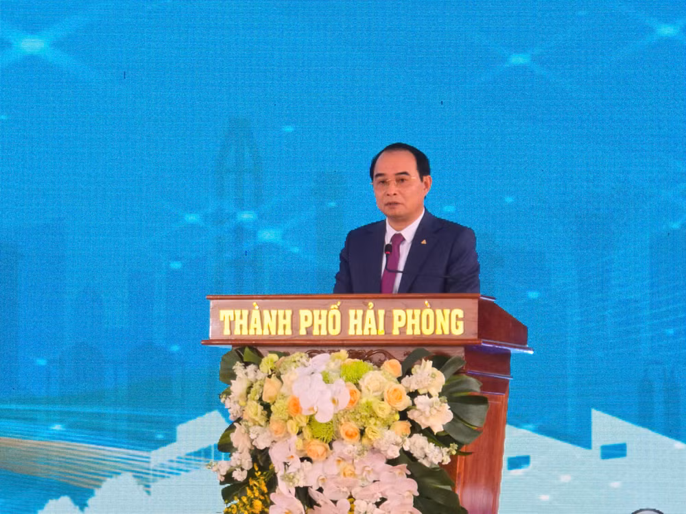 Ông Nguyễn Văn Bình, Chủ tịch Hội đồng quản trị Công ty cổ phần Đầu tư khu công nghiệp Tiên Thanh.