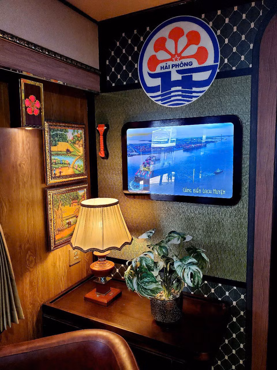 Thiết kế nội thất bên trong toa VIP.