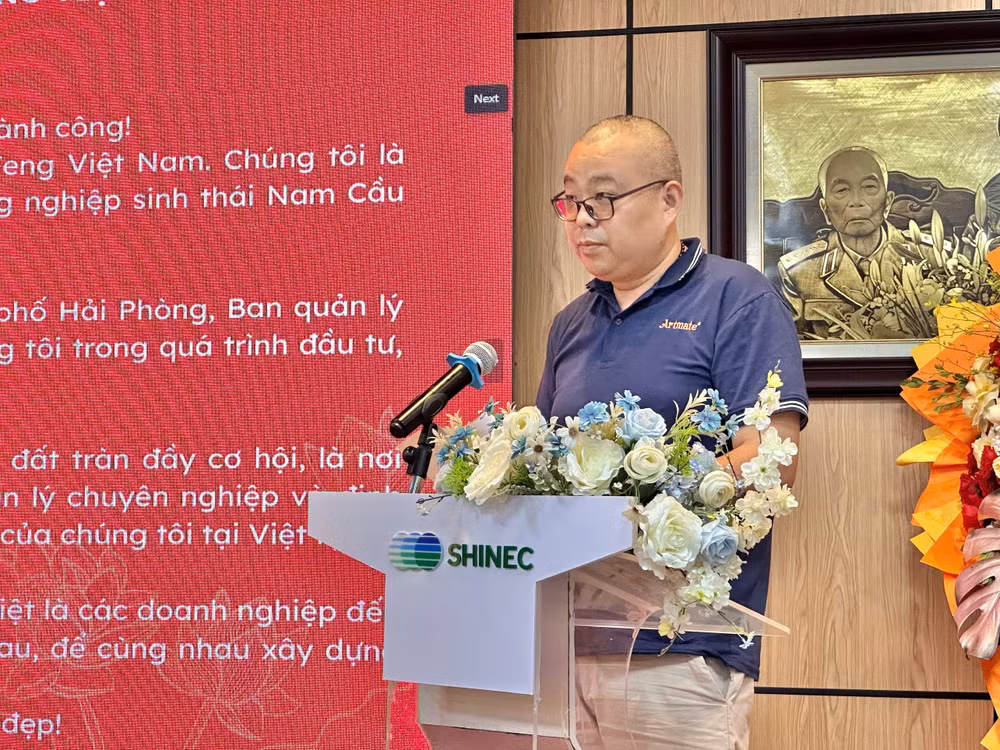 Ông Vương Vĩ Tường, Tổng Giám đốc Công ty trách nhiệm hữu hạn Dụng cụ Mỹ thuật JIA FENG Việt Nam.
