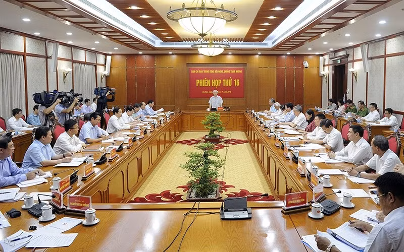 Trung ương, nhất là Bộ Chính trị, Ban Bí Thư, Chính phủ có quyết tâm chính trị rất cao trong phòng chống, đấu tranh với tham nhũng, nhưng xuống đến địa phương, nhất là ở cơ sở, lại chậm chuyển biến.