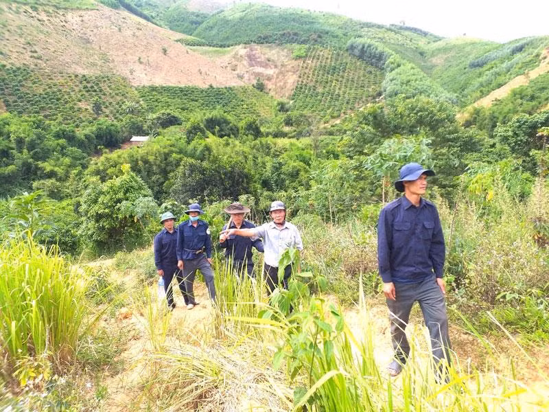 Đội K51 trên đường tìm kiếm hài cốt liệt sĩ ở đất bạn.