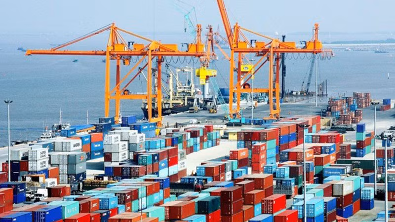 6 tháng đầu năm, Việt Nam xuất siêu đạt 12,26 tỷ USD