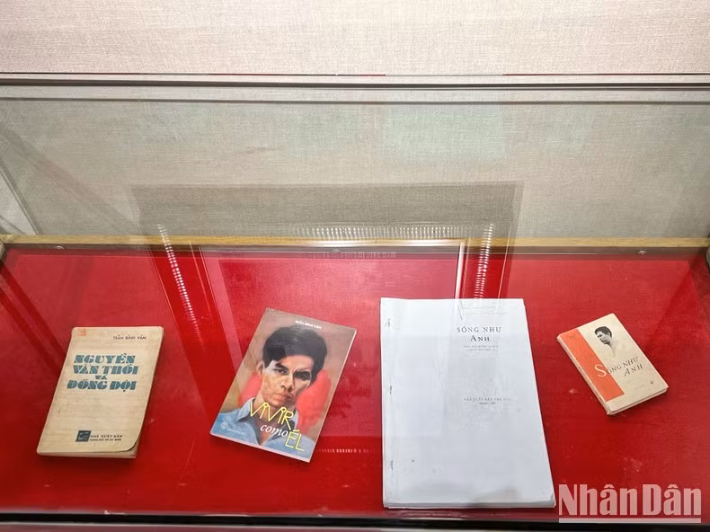 Bản thảo một số tác phẩm của nhà báo Thái Duy được trưng bày tại Bảo tàng Báo chí Việt Nam. Bản thảo một số tác phẩm của nhà báo Thái Duy được trưng bày tại Bảo tàng Báo chí Việt Nam.