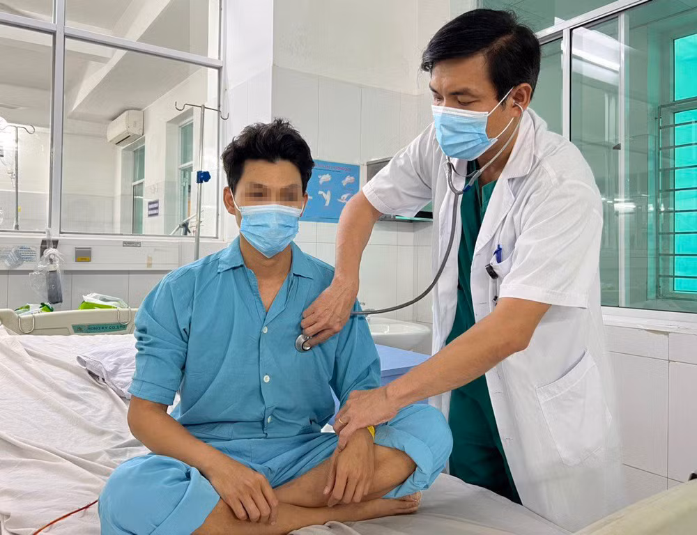 Bệnh nhân tiếp tục được điều trị tại Khoa Nội tim mạch, Bệnh viện Đà Nẵng. 