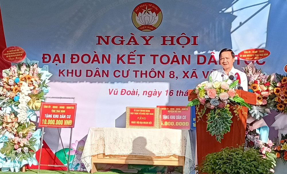 Phó Chủ tịch Quốc hội Nguyễn Khắc Định phát biểu tại Ngày hội Đại đoàn kết toàn dân Khu dân cư cư thôn 8, xã Vũ Đoài, huyện Vũ Thư, tỉnh Thái Bình.