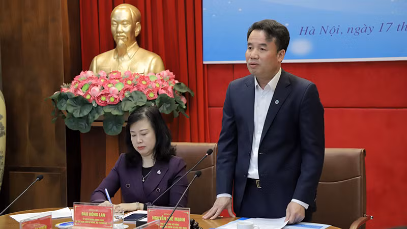 Tổng Giám đốc Bảo hiểm xã hội Việt Nam Nguyễn Thế Mạnh phát biểu tại hội nghị. (Ảnh: Tâm Trung)