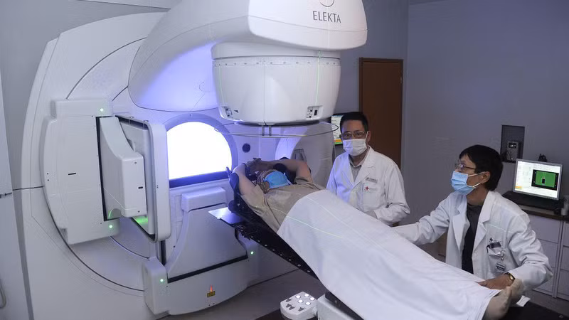 Khám, chữa bệnh tại Bệnh viện Ung bướu Hưng Việt, Hà Nội. (Ảnh: Nguyễn Đăng)