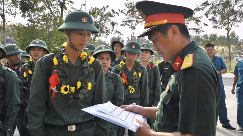 Các địa phương thuộc 12 tỉnh, thành phố trên địa bàn Quân khu 9 đồng loạt tổ chức Lễ giao, nhận quân năm 2025.