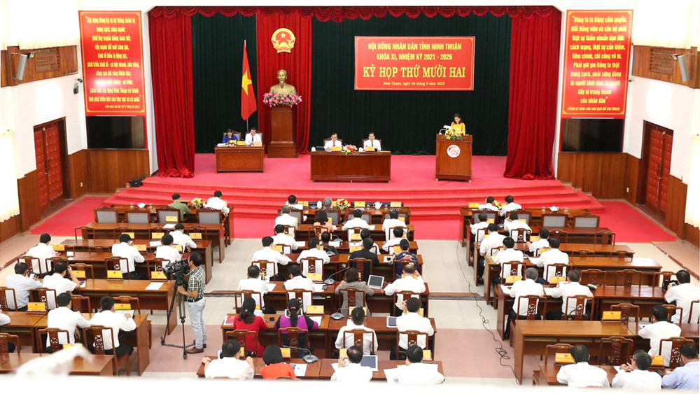 Quang cảnh kỳ họp thứ 12, Hội đồng nhân dân tỉnh Ninh Thuận khóa XI, nhiệm kỳ 2021-2026.