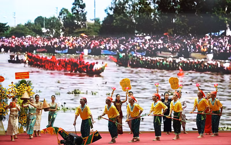 Trang phục truyền thống không thể thiếu tại các lễ hội của đồng bào dân tộc thiểu số tỉnh Sóc Trăng.