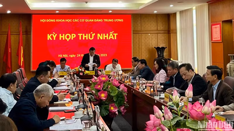 Quang cảnh kỳ họp thứ nhất của Hội đồng Khoa học các cơ quan Đảng Trung ương nhiệm kỳ 2021-2026. (Ảnh Hải Đăng).