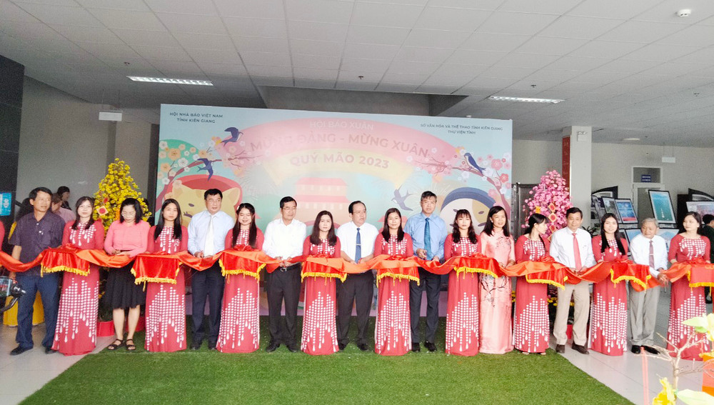 Nghi thức khai mạc Hội báo Xuân Quý Mão tỉnh Kiên Giang 2023.