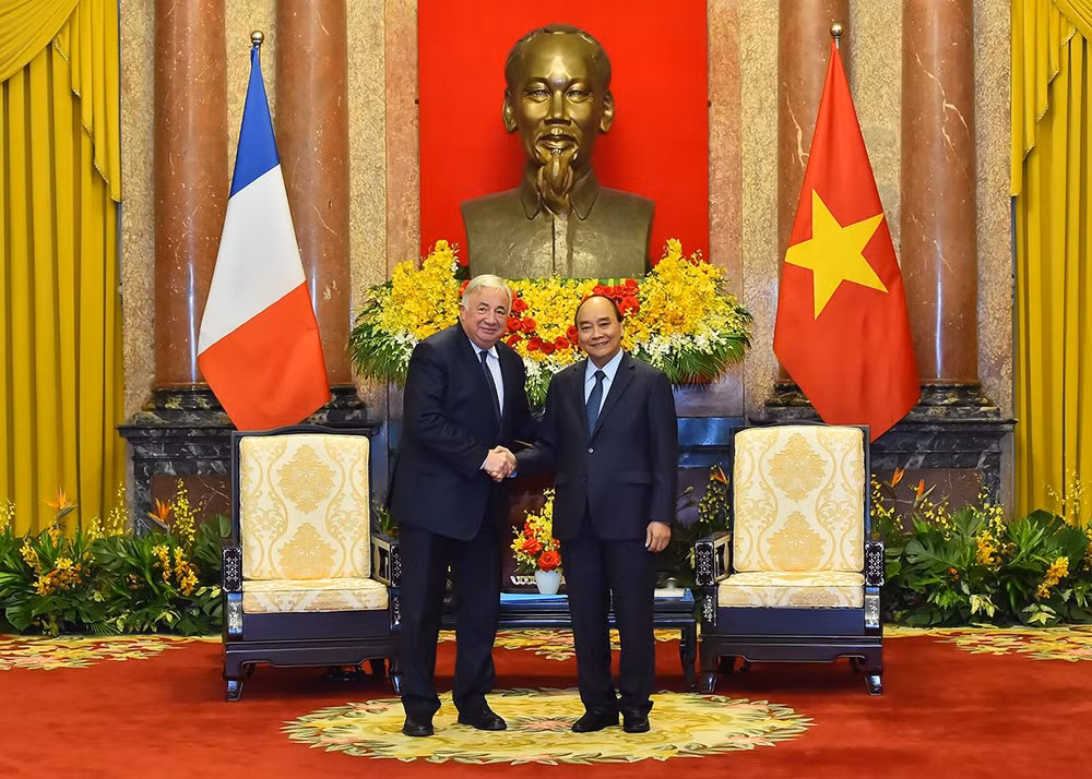 Chủ tịch nước Nguyễn Xuân Phúc và Chủ tịch Thượng viện Cộng hòa Pháp Gérard Larcher tại buổi tiếp. (Ảnh: Thủy Nguyên)