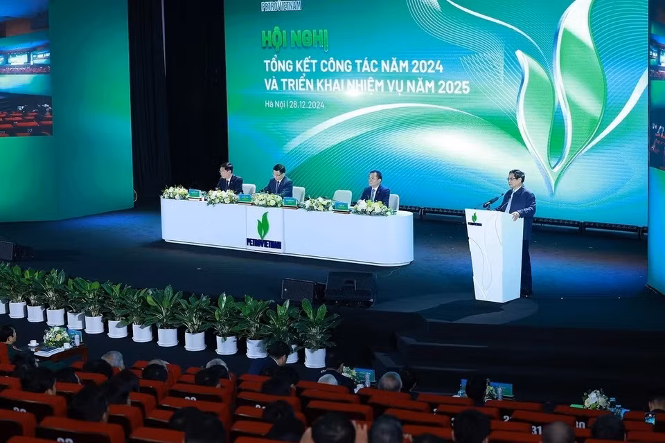 Thủ tướng Phạm Minh Chính chỉ đạo Hội nghị triển khai nhiệm vụ năm 2025 của ngành dầu khí.