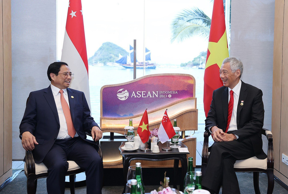 Thủ tướng Phạm Minh Chính và Thủ tướng Singapore Lý Hiển Long.