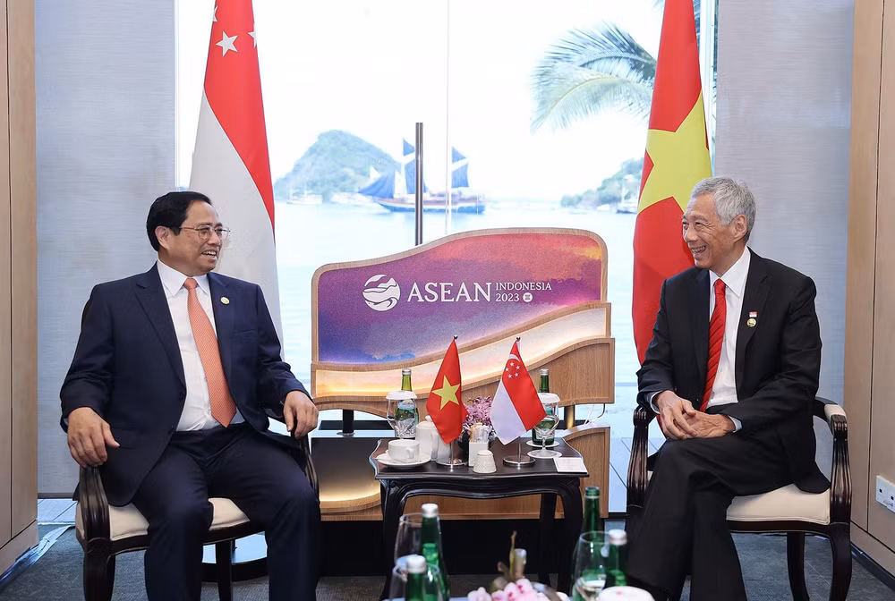 Thủ tướng Phạm Minh Chính và Thủ tướng Singapore Lý Hiển Long.