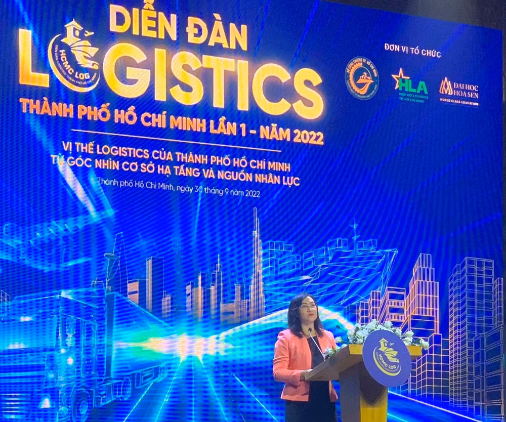 Phó Chủ tịch Ủy ban nhân dân Thành phố Hồ Chí Minh phát biểu tại Diễn đàn.