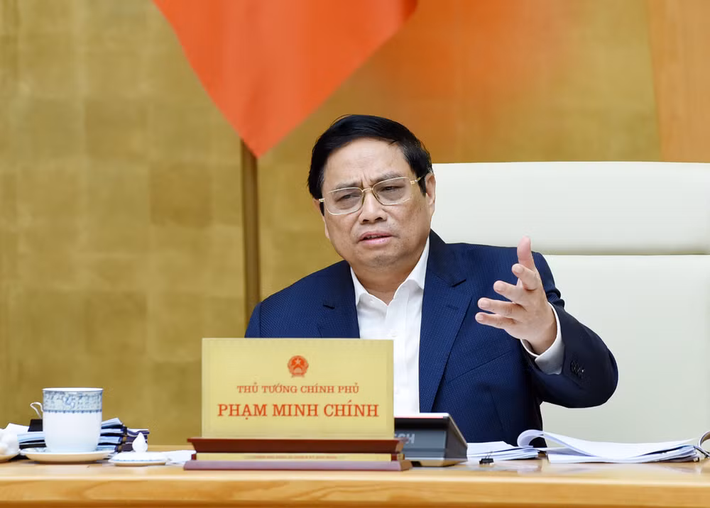 Thủ tướng nhấn mạnh quan điểm là phải bám sát tinh thần Nghị quyết Đại hội Đảng XIII và các Nghị quyết, Kết luận của Trung ương, Bộ Chính trị, Quốc hội, Chính phủ, việc xây dựng các dự thảo luật phải bảo đảm cả tiến độ và chất lượng, với tư duy đổi mới, tầm nhìn xa, chiến lược.