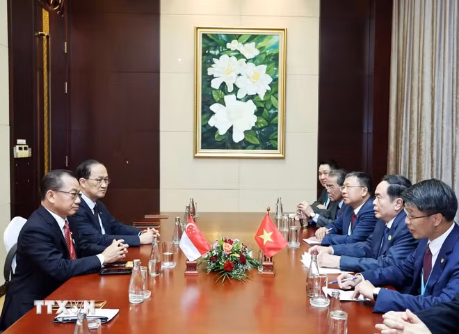 Chủ tịch Quốc hội Trần Thanh Mẫn gặp Chủ tịch Quốc hội Singapore Seah Kian Peng.