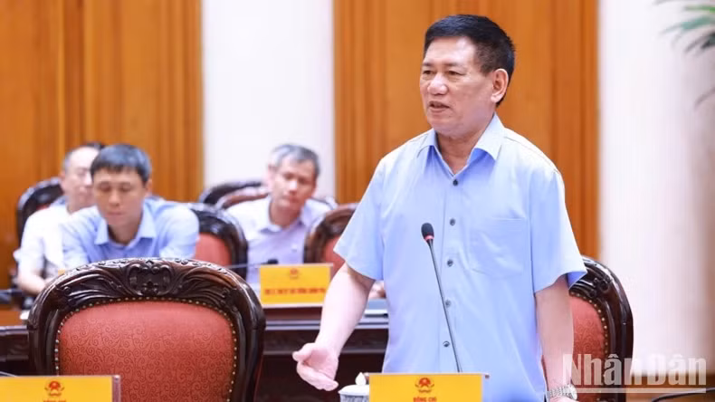 Phó Thủ tướng Hồ Đức Phớc phát biểu ý kiến tại cuộc họp. (Ảnh: Trần Hải)