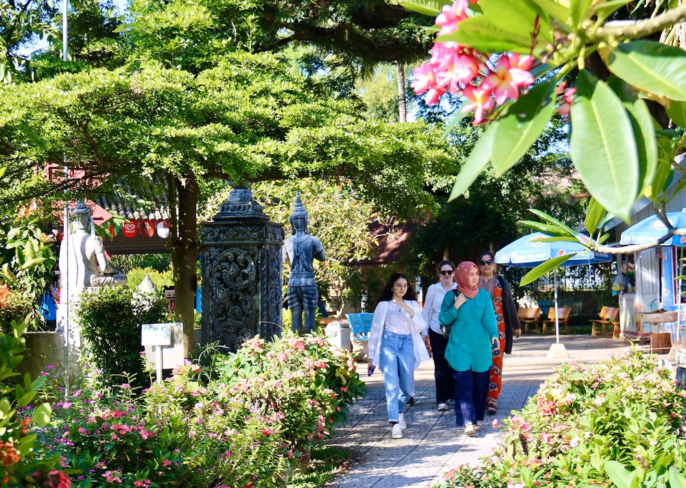 Lượng du khách từ các nước ASEAN chiếm đến 90% lượng du khách quốc tế đến Lào trong năm 2022. (Ảnh: Trịnh Quốc Dũng)