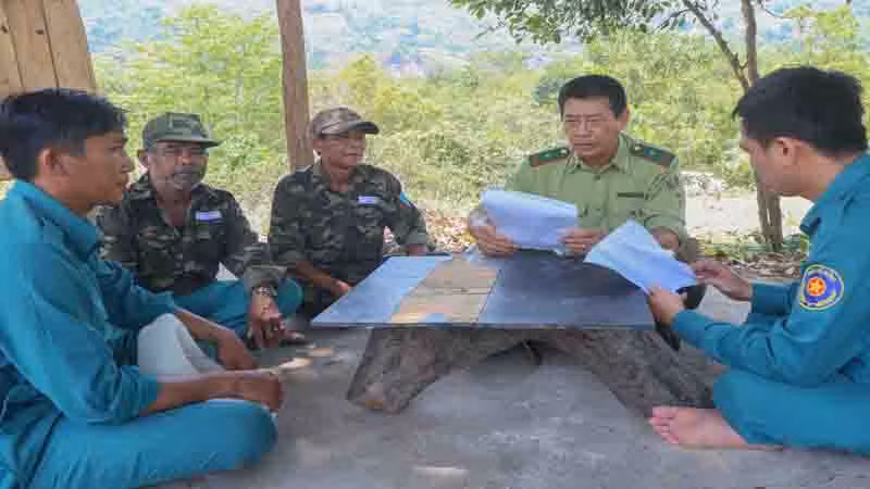 Cán bộ kiểm lâm được điều động, bổ sung về cơ sở triển khai kế hoạch phòng, chống cháy rừng tại các chốt.