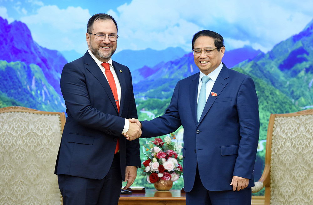 Thủ tướng Phạm Minh Chính đón Bộ trưởng Ngoại giao Cộng hòa Bolivar Venezuela Yvan Gil Pinto.
