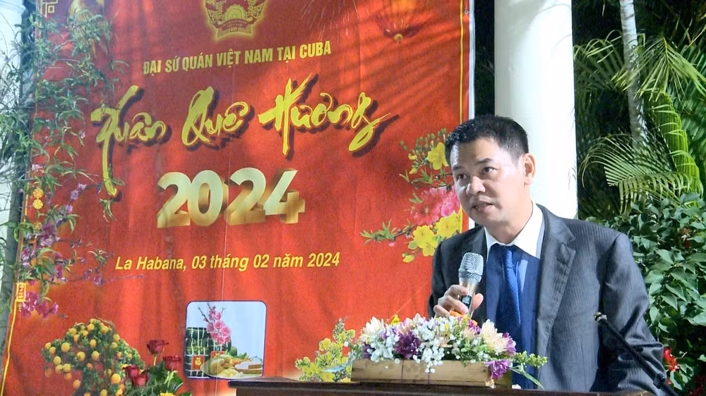 Đại biện lâm thời Đại sứ quán Việt Nam tại Cuba Nguyễn Ngọc Hùng phát biểu. Ảnh: Mai Phương/TTXVN