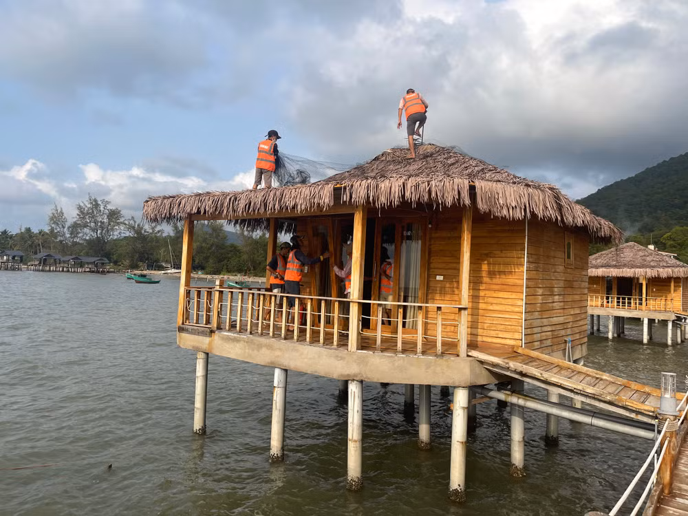 Chính quyền thành phố Phú Quốc cưỡng chế một công trình xây dựng trái phép trên đất do Nhà nước quản lý.