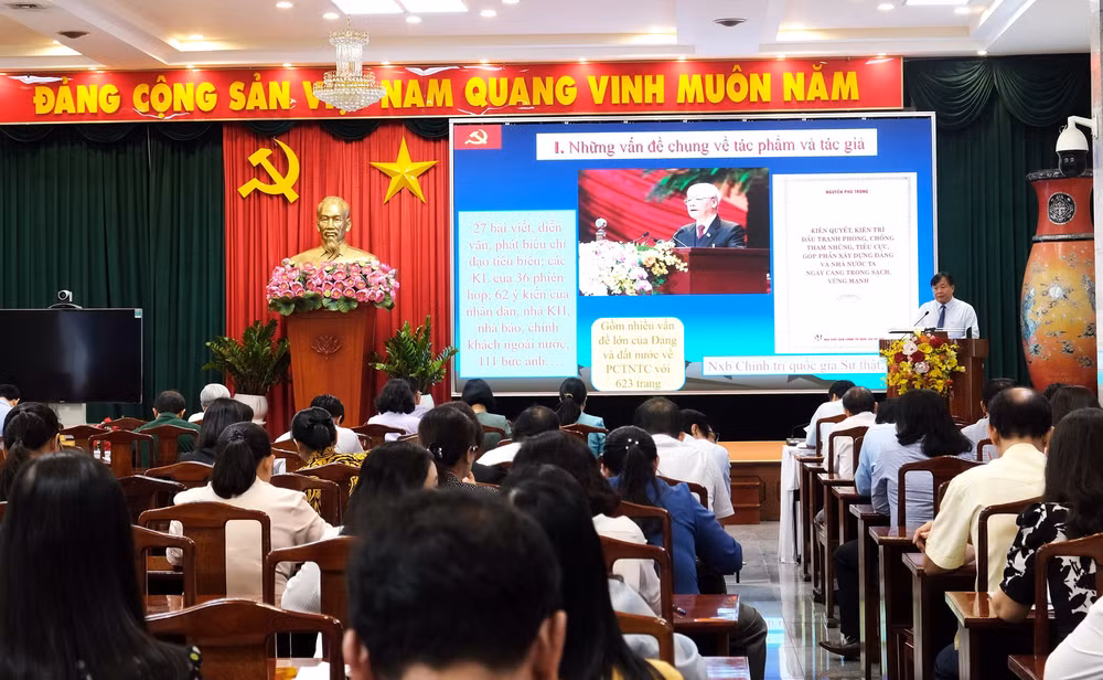 Quang cảnh hội nghị tại điểm cầu Trụ sở Tỉnh ủy Đồng Nai.