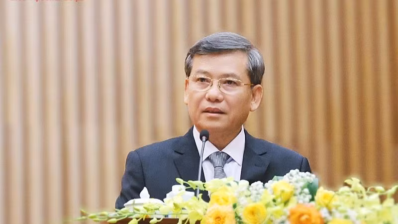 Đồng chí Lê Minh Trí, Viện trưởng Viện Kiểm sát nhân dân tối cao phát biểu bày tỏ sự xúc động, vinh dự khi được nhận Huy hiệu 40 năm tuổi Đảng.