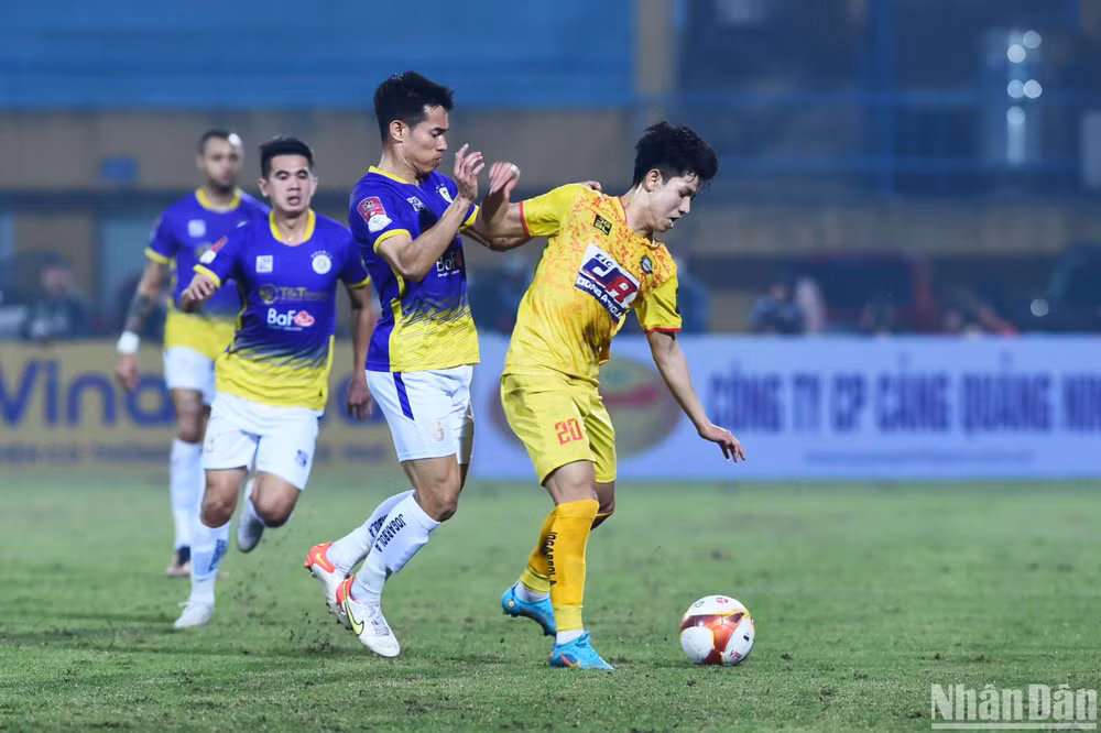 Những ưu thế đầu tiên thuộc về Thanh Hóa.