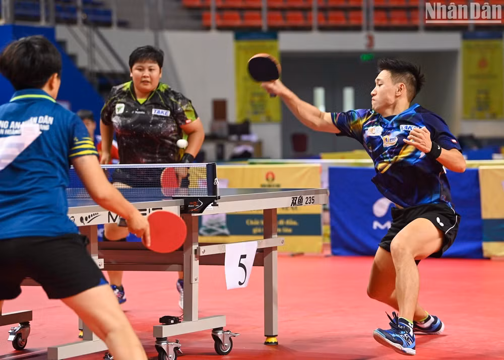 Nguyễn Anh Tú và Mai Hoàng Mỹ Trang suýt bị loại ở bán kết đôi nam nữ. Nguyễn Anh Tú và Mai Hoàng Mỹ Trang suýt bị loại ở bán kết đôi nam nữ.