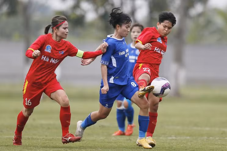 Sự kiên cường đã giúp Than Khoáng sản Việt Nam gỡ hòa 2 bàn thắng.