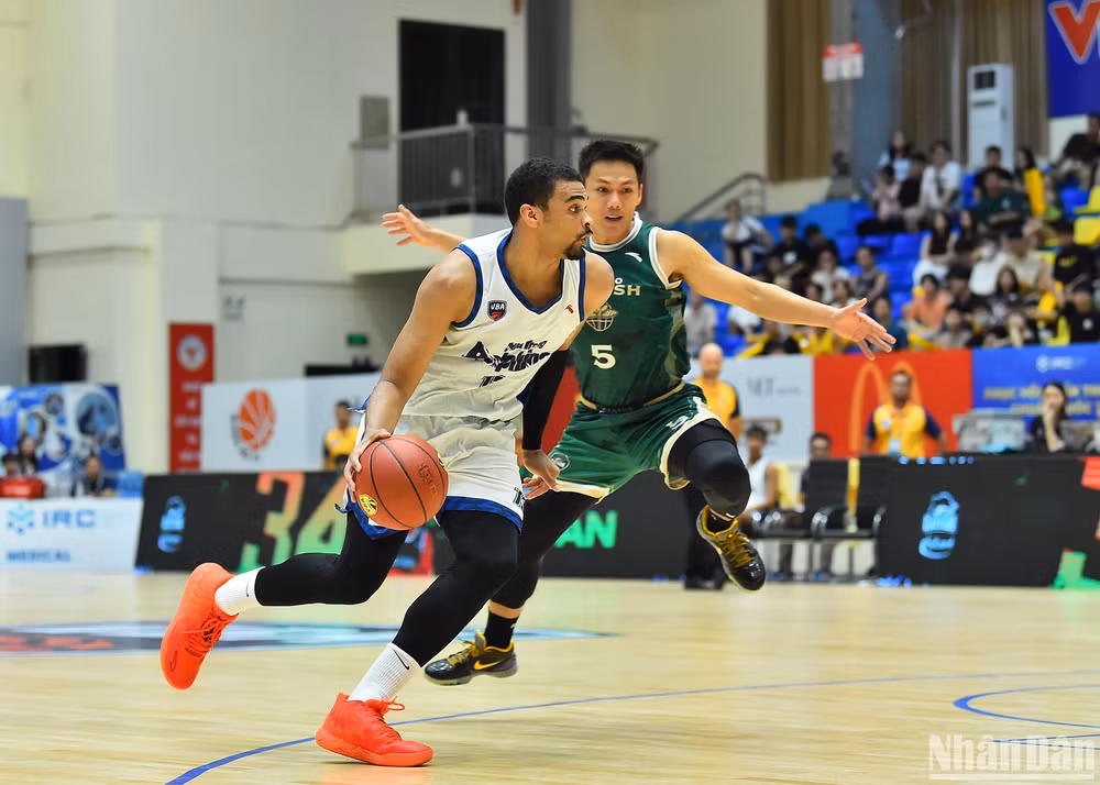 Dù Gibbs thi đấu ấn tượng, Robert Sampson mới là người giành được danh hiệu Cầu thủ xuất sắc nhất trận.