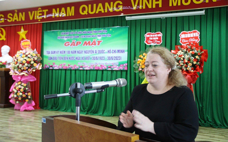 Bà Maria Mizonova - Tổng Lãnh sự Liên bang Nga tại thành phố Đà Nẵng phát biểu.