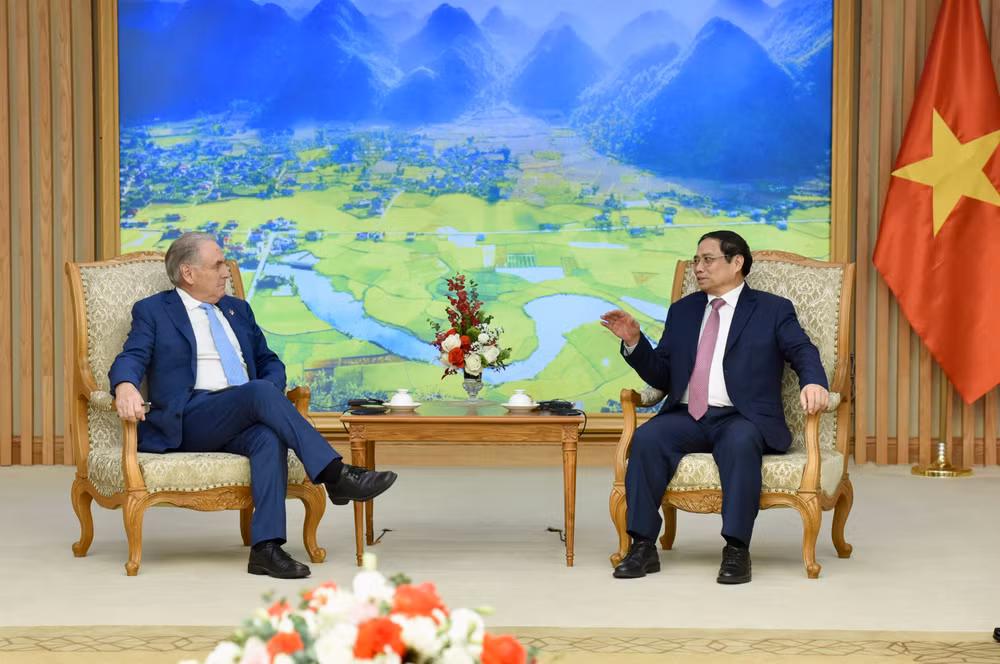 Thủ tướng Phạm Minh Chính tiếp Bộ trưởng Thương mại và Du lịch Australia Don Farrell.