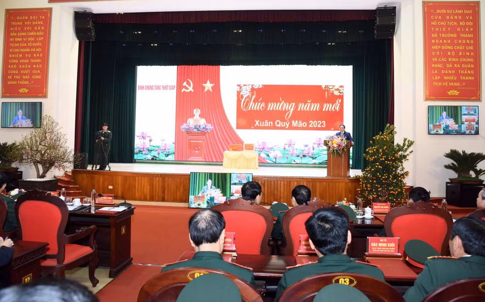 Quang cảnh buổi làm việc.