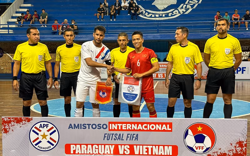 Đội tuyển futsal Việt Nam kết thúc 3 trận đấu cùng đội tuyển futsal Paraguay với kết quả 1 hoà và 2 thua. (Ảnh: VFF)