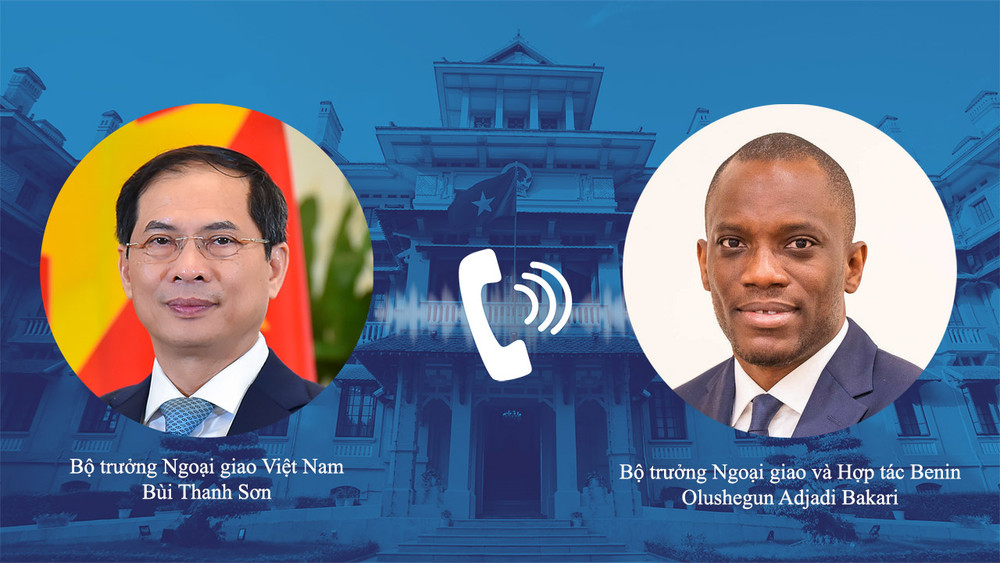 Bộ trưởng Bùi Thanh Sơn điện đàm với Bộ trưởng Ngoại giao và Hợp tác Cộng hòa Benin Olushegun Adjadi Bakari