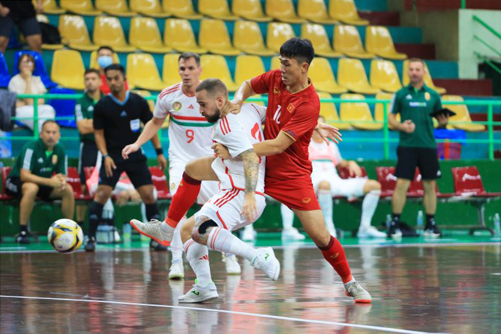 Đội tuyển futsal Việt Nam thi đấu khởi sắc trong khoảng đầu hiệp 1. (Ảnh: VFF)