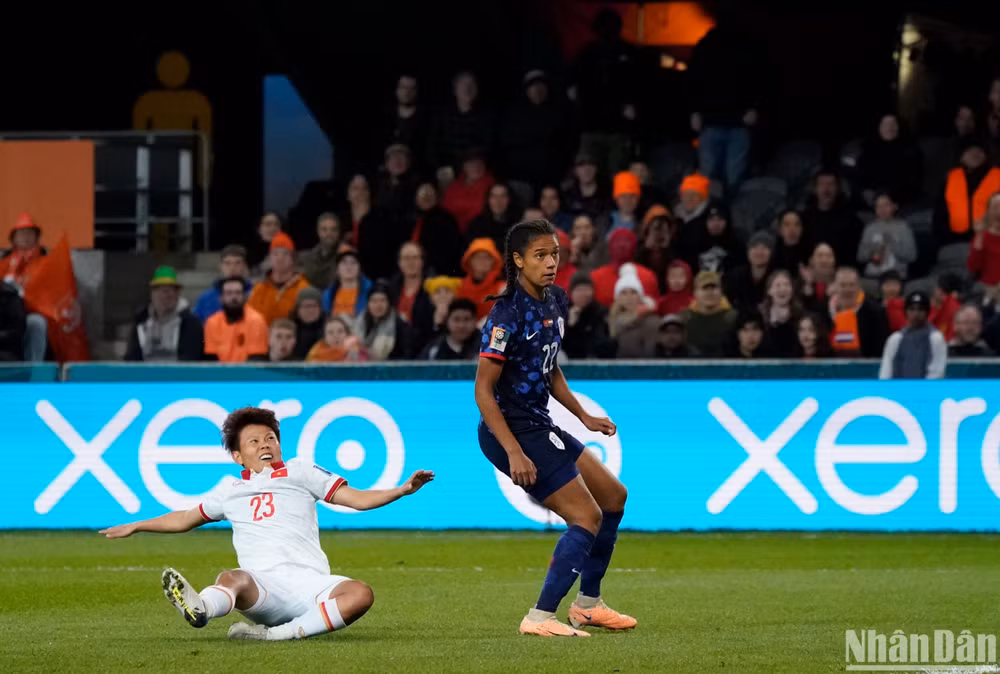 Tiền vệ Esmee Brugts.