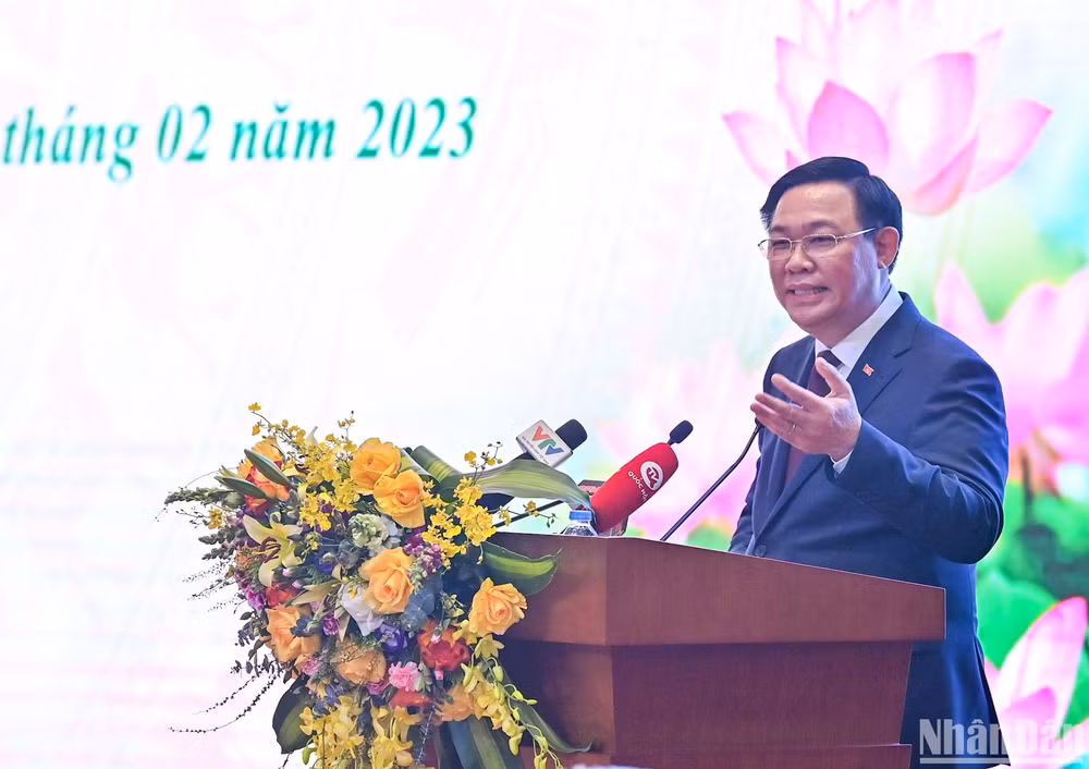 Chủ tịch Quốc hội Vương Đình Huệ phát biểu tại buổi gặp mặt kỷ niệm Ngày Thầy thuốc Việt Nam. (Ảnh: Duy Linh)
