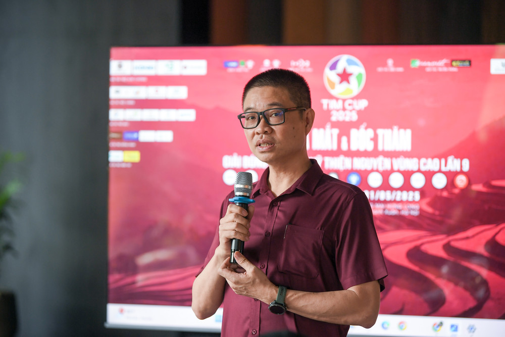 Phó Giáo sư, Tiến sĩ Vũ Hồng Cương, Phó Chủ tịch Hội Nội thất Việt Nam phát biểu tại sự kiện. Phó Giáo sư, Tiến sĩ Vũ Hồng Cương, Phó Chủ tịch Hội Nội thất Việt Nam phát biểu tại sự kiện.