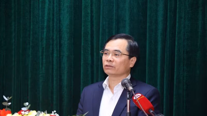 Đại biểu tham luận tại Hội thảo.