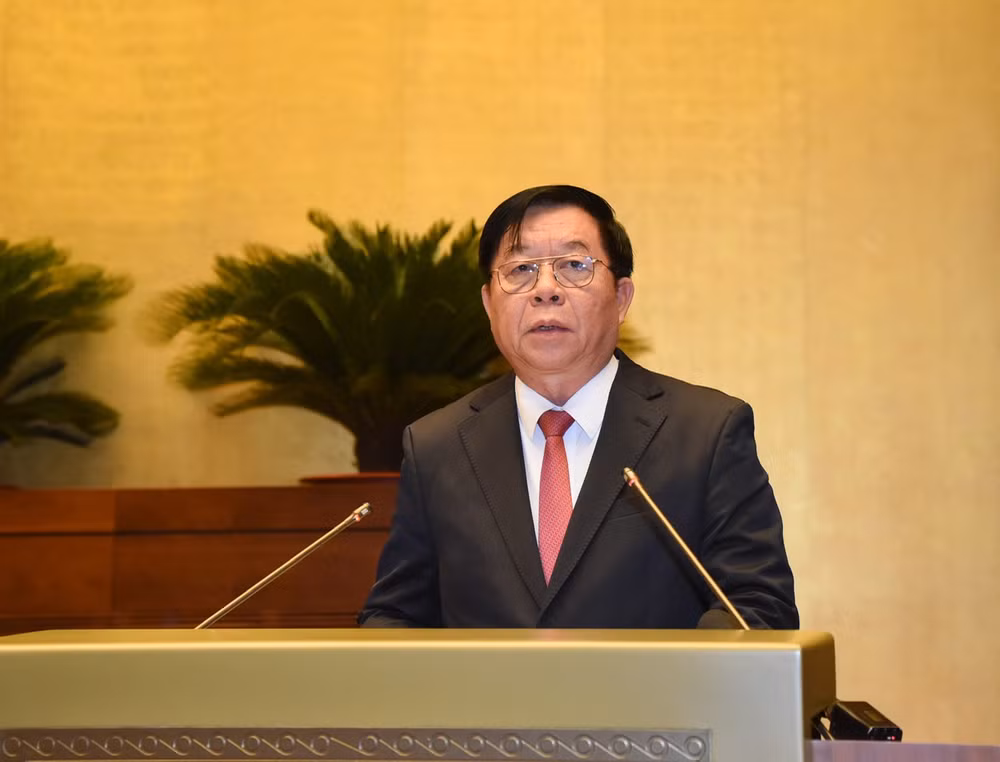 Đồng chí Nguyễn Trọng Nghĩa, Ủy viên Bộ Chính trị, Bí thư Trung ương Đảng, Trưởng Ban Tuyên giáo Trung ương phát biểu tổng kết hội nghị. (Ảnh: TRẦN HẢI)