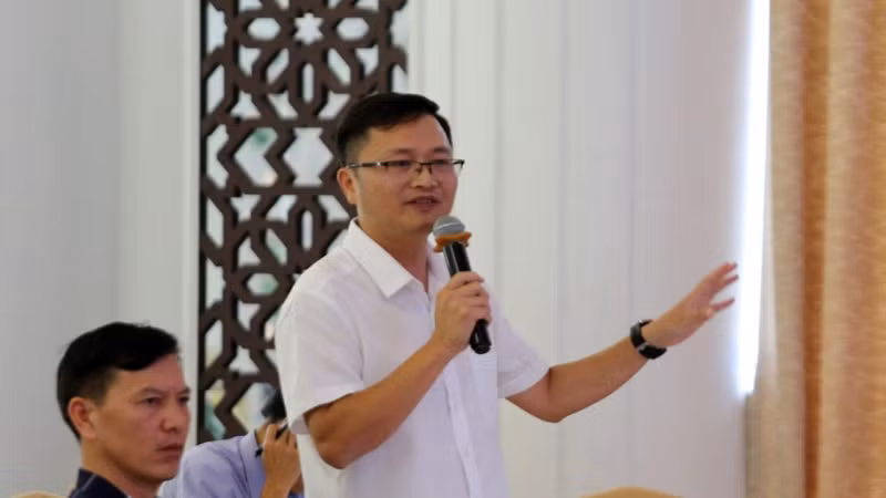 Đại biểu phát biểu ý kiến, chia sẻ kinh nghiệm tại diễn đàn.