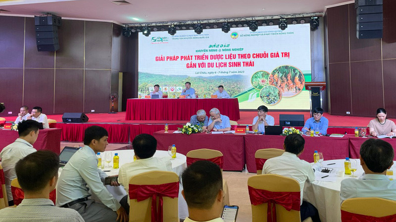 Trên 150 đại biểu thuộc các tỉnh, thành phố trong cả nước, các bộ, ngành, đơn vị, doanh nghiệp tham dự diễn đàn.
